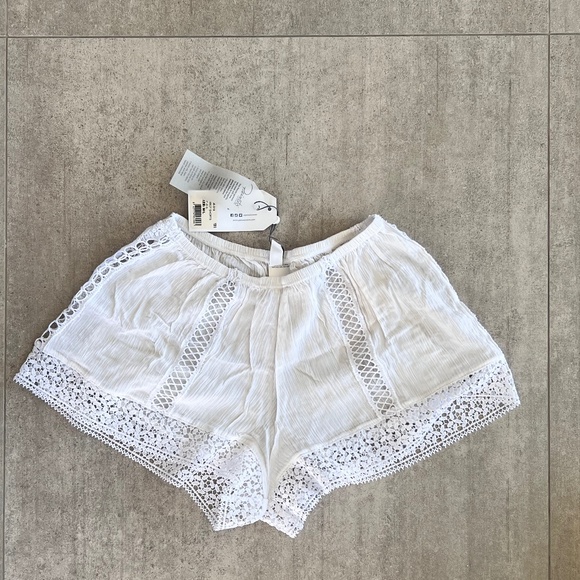 PEIXOTO Parrot Shorts in White – Size M/L - Picture 5 of 8